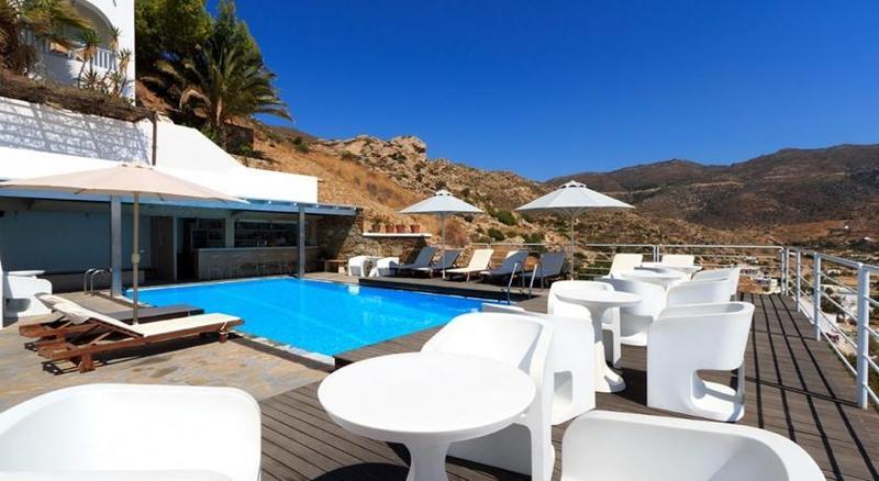 Hide Out Suites Mylopotas Buitenkant foto