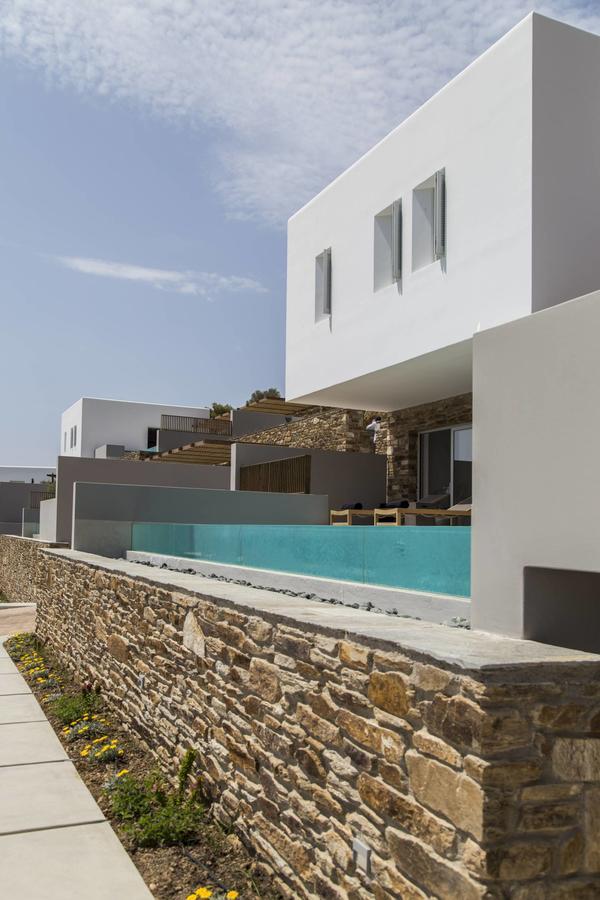 Hide Out Suites Mylopotas Buitenkant foto